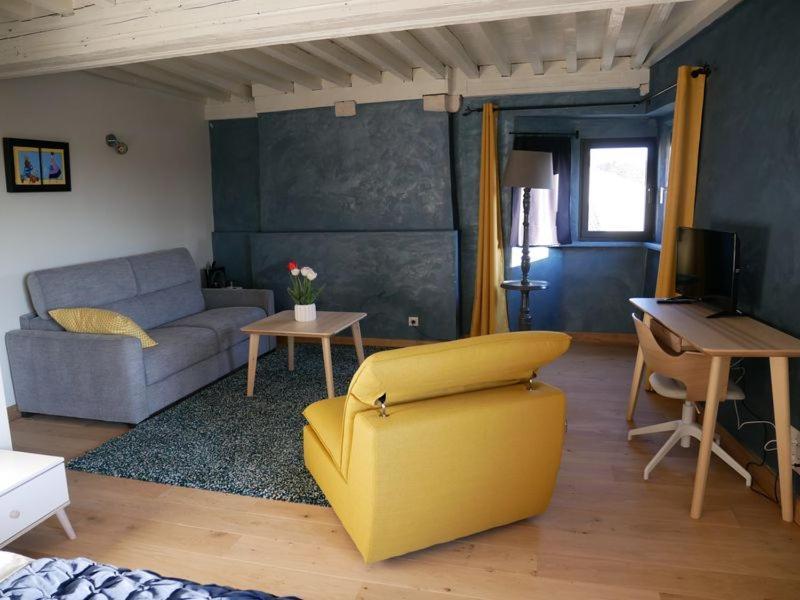 Millery  La Maison Forte - Chambres Et Table D'Hotes מראה חיצוני תמונה